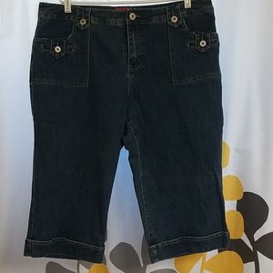 NWOT-WOMENS 18W DENIM CAPRIS